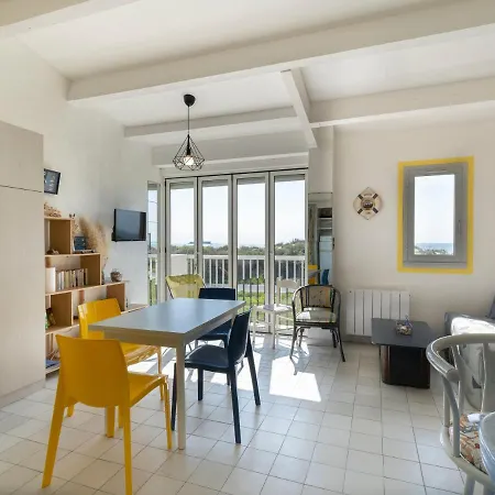 Апартаменти 1 Bedroom And Alcove For 5