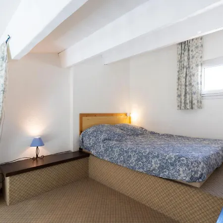 1 Bedroom And Alcove For 5 Апартаменти